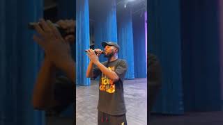 artiste sappel ALANGA en mode performance artistique il interprête papa WEMBA [upl. by Honebein925]