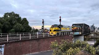 Melbourne Trains  SSR Empty Grain with CLF3 BRM002 BRM001 into the Bunbury Street Tunnel [upl. by Bathesda]