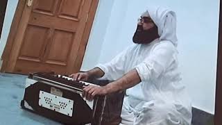 Pir NaseerudDin Shah Golravi Playing Harmonium  Full Video [upl. by Glantz880]