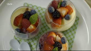 Frisse fruitsla met panna cotta en rabarbergranité [upl. by Fasa]