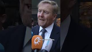 Koning bezoekt rampplek Den Haag [upl. by Akeme619]