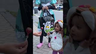 🎃 Siyas First Halloween Adventure livinglikearti indianmomincanada familyvlog halloween 🎃 [upl. by Elita574]