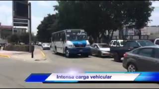 Intensa carga vehicular en la glorieta de los Niños Héroes [upl. by Eralcyram974]