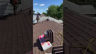 construction roof roofing roofer usa humor contruccion viralvideo skate roofinglife [upl. by Yenreit]