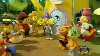 Fifi e os Floriguinhos  abertura em portugues  Discovery Kids Brasil [upl. by Kannry]