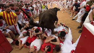 A mais rápida corrida de de touros de San Fermin 2024 [upl. by Comethuauc]