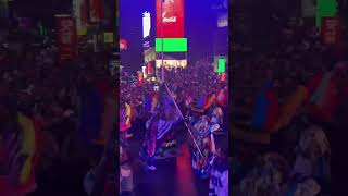 Mexicanos celebrando el día de muertos en Time Square NY 😍 [upl. by Notgnilra]