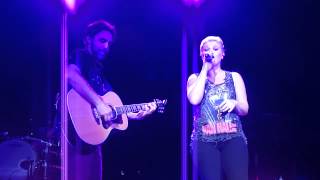 Kelly Clarkson  Stand By Your Man  Noblesville 9212 [upl. by Cchaddie]