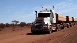 road train mack titan [upl. by Kirsteni465]