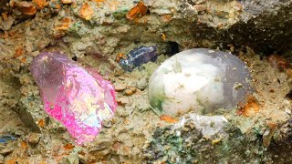 😱👉The girl opened the treasure trove of the mine and was amazed by the dreamy crystal stones [upl. by Milford348]