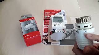 Honeywell TheraPro HR25 RondoStat Electronic Radiator Thermostat or Heating Control Device Review [upl. by Inanaup322]