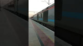 yoga express19032 running in butifull morning [upl. by Yelsgnik715]