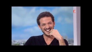 Vincent Dedienne au JT dElise Lucet sur France 2  03112015 [upl. by Anelrahc867]