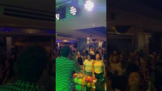 “Não deixe o samba morrer”  Leo Russo no Bar do Zeca Pagodinho [upl. by Samara308]