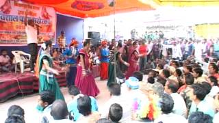 Chhattisgarhi Holi Faag Geet Gayan Folk Dance and Song by Beautiful Girls and People of CG [upl. by Aritak]