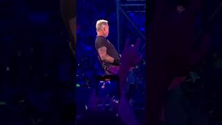 JAMES HETFIELD REACTION AFTER PLAYING HIS FAVORITE SONG LIVE 2024 METALLICA shorts [upl. by Barlow]