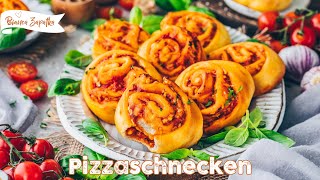 Pizzaschnecken Rezept  Einfache Pizzabrötchen mit Spinat Tomaten und Käse Vegan [upl. by Tybalt282]