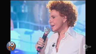 Ornella Vanoni  Live LAppuntamento  2004 [upl. by Nelleyram735]