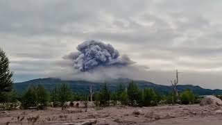 RUSSIAN SHIVELUCH VOLCANO ERUPTS AFTER 72 MAG EARTHQUAKE NEAR KAMCHATKA [upl. by Nitaf]