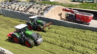 FENDT 930 amp FENDT 942 am Silo verdichten  4K [upl. by Eecats]