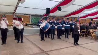 Neusser Tambourkorps quotIn Treue Festquot und Jägerkapelle Straberg mit dem Parademarsch der langen Kerls [upl. by Grath]