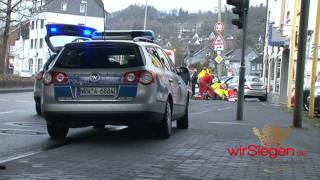 Siegen Weidenau  Fahrer bewusstlos geworden  Unfall [upl. by Melvyn]