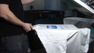 1 color screen printing with halftones on tshirts [upl. by Bak]