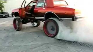 Lowrider burnout on 30s [upl. by Pinckney]