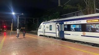 KasaragodTrivandrum Vandebharat express arriving at Kottayam railway stationIndian railways [upl. by Melburn451]