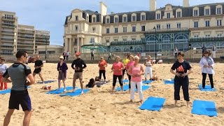 Cours de pilates sur la plage [upl. by Ange383]