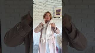 Prosty sposób na szalik stylingideas outfitideas scarfstyle moda scarftutorial fashiontips [upl. by Macknair]