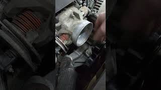 Put a new pulley on the 2000 chevy [upl. by Griff]