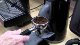 Crew Review Nuova Simonelli Grinta Grinder [upl. by Merfe53]