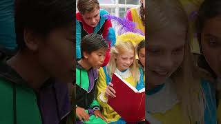 Het Nationale Sinterklaaslied 22 quotSinterklaas Superfanquot sinterklaaslied pietenkidz sint shorts [upl. by Nnilsia523]