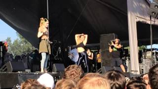 Grimes quotVanessaquot Austin City Limits Festival 2013 LIVE HD [upl. by Just]