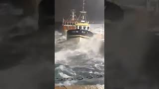 Storm Isha hits Dun Laoghaire harbour [upl. by Luann]