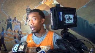 Jordan McRae  VolHoops Report 112513 [upl. by Hgeilhsa967]