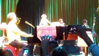 Hugh Laurie and The Copper Bottom Band  Mas que Nada [upl. by Aikel]