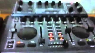 Controladora Behringer Bcd 2000 [upl. by Sykes302]