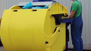 1100 litre wheelie bins compactor demonstration [upl. by Giulia]