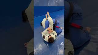 Chaining techniques to create combos Pt 2 bjjshorts moveoftheday bjjtechniques bjj [upl. by Beckman]