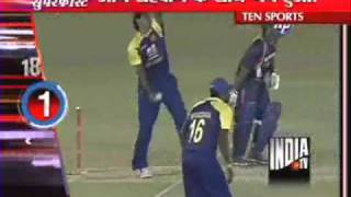 Randiv NoBall Prevent Sehwag From Getting Century [upl. by Aleik]