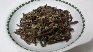 KOREAN SEASONED BRACKEN SIDE DISH RECIPE 고사리나물 GOSARINAMUL [upl. by Bausch785]