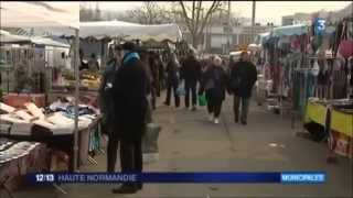 Municipales  5 listes à SottevillelèsRouen  ambiance sur le marché [upl. by Aitsirk]