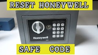 How to Reset HoneyWell Safe Code [upl. by Ehsrop914]