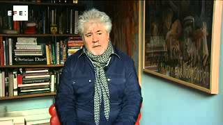 Almodovar breathes fresh air with I´m son Exited [upl. by Nerhe]