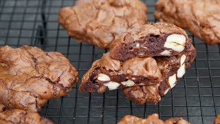 Recette COOKIES BROWNIE Chocolat Noisettes facile [upl. by Kazmirci]