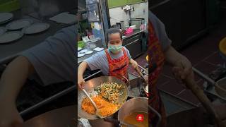 One of The Best Pad Thai in Bangkok [upl. by Gamal]