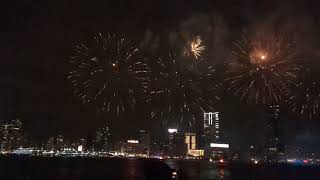 除夕倒數迎2019 年香港維港煙花匯演 2019 Hong Kong New Year fireworks [upl. by Sainana]