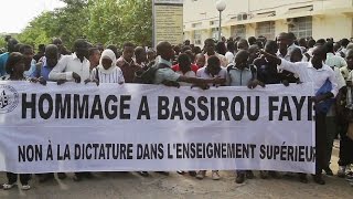 UCAD une manifestation estudiantine tourne au drame [upl. by Laurita]